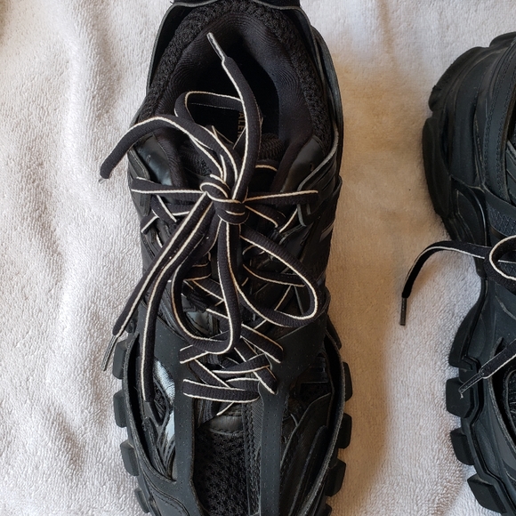 Balenciaga Men's Track Sneaker - Picture 6 of 9